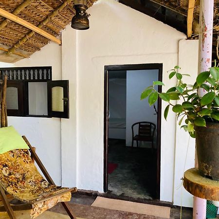 Ekamuthu Homestay Dikwella Phòng bức ảnh