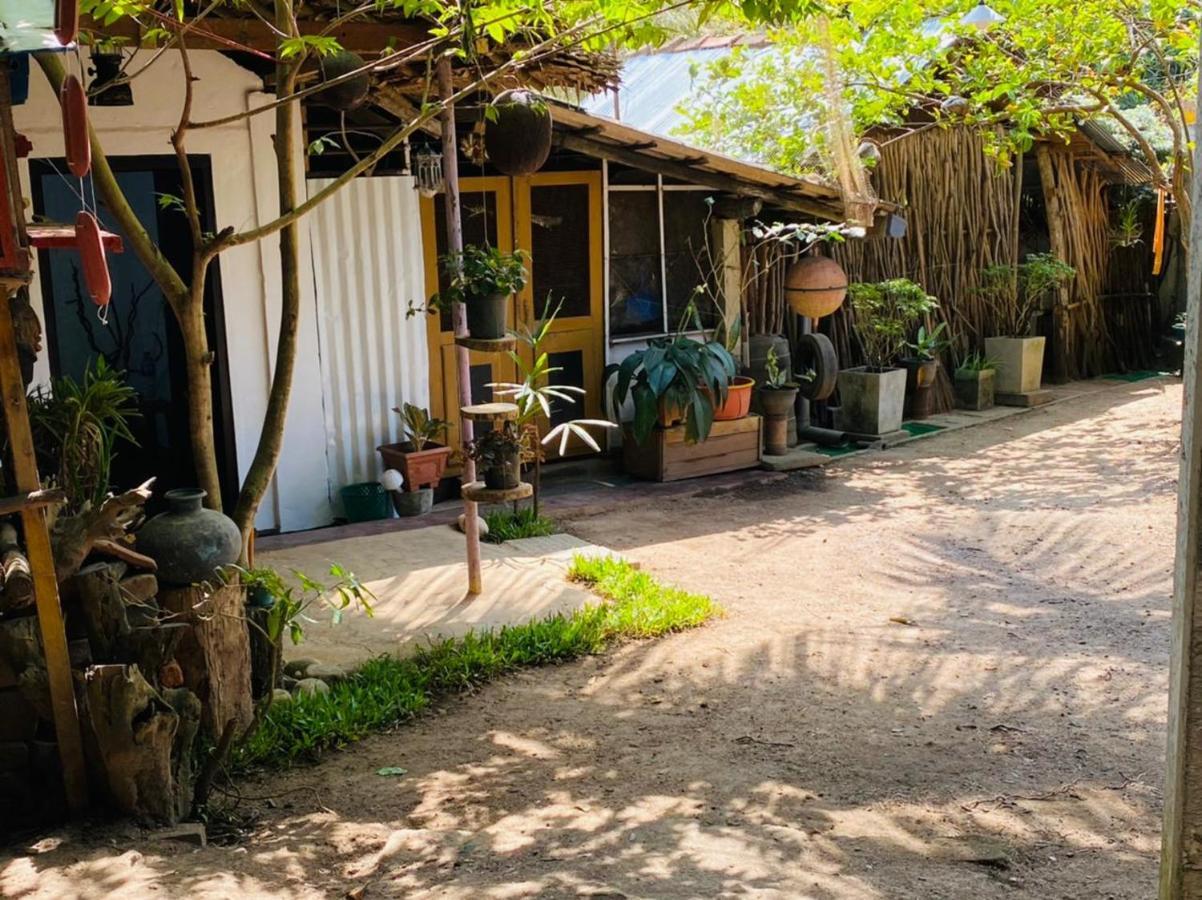 Ekamuthu Homestay Dikwella Ngoại thất bức ảnh